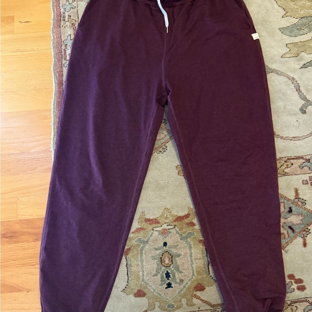 Vuori Women’s BF Joggers size medium
